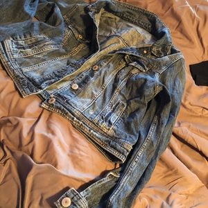 🍍😍AMERICAN EAGLE JEAN JACKET😍🍍